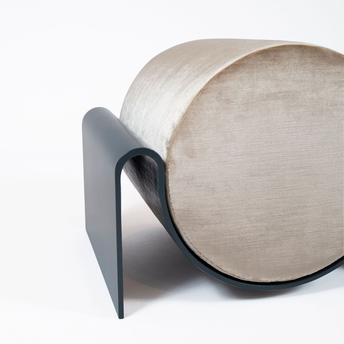 Stool in fiberglass with a cylindrical cushion for Indoor-Outdoor use designed by Asa Pingree